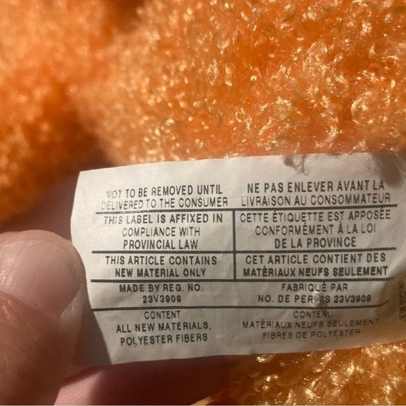 Disney store exclusive Tigger. Excellent condition. Fuzzy & very soft - Picture 6 of 6